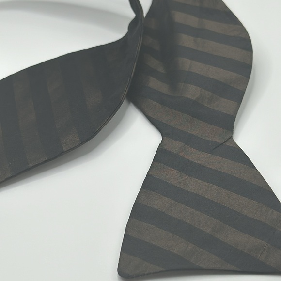Perry Ellis black and brown striped 100%silk bow tie - Picture 4 of 5